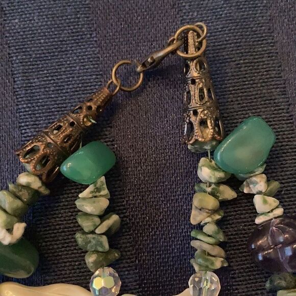Vintage double strand green shell and bead necklace EVC - Picture 5 of 5